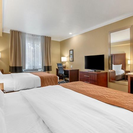 Comfort Inn Арката Екстериор снимка