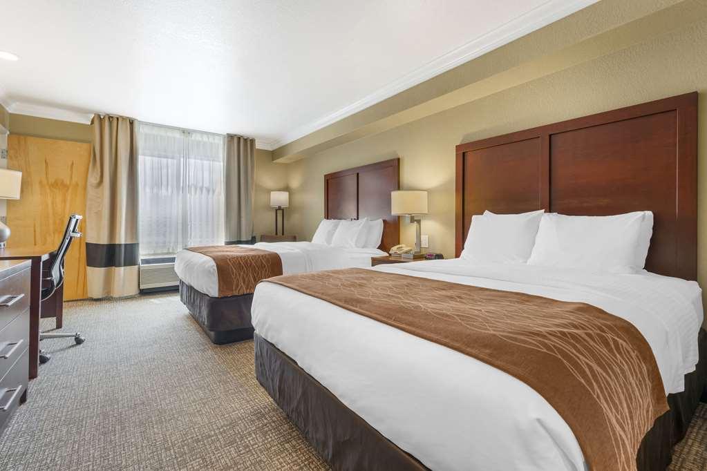 Comfort Inn Арката Стая снимка