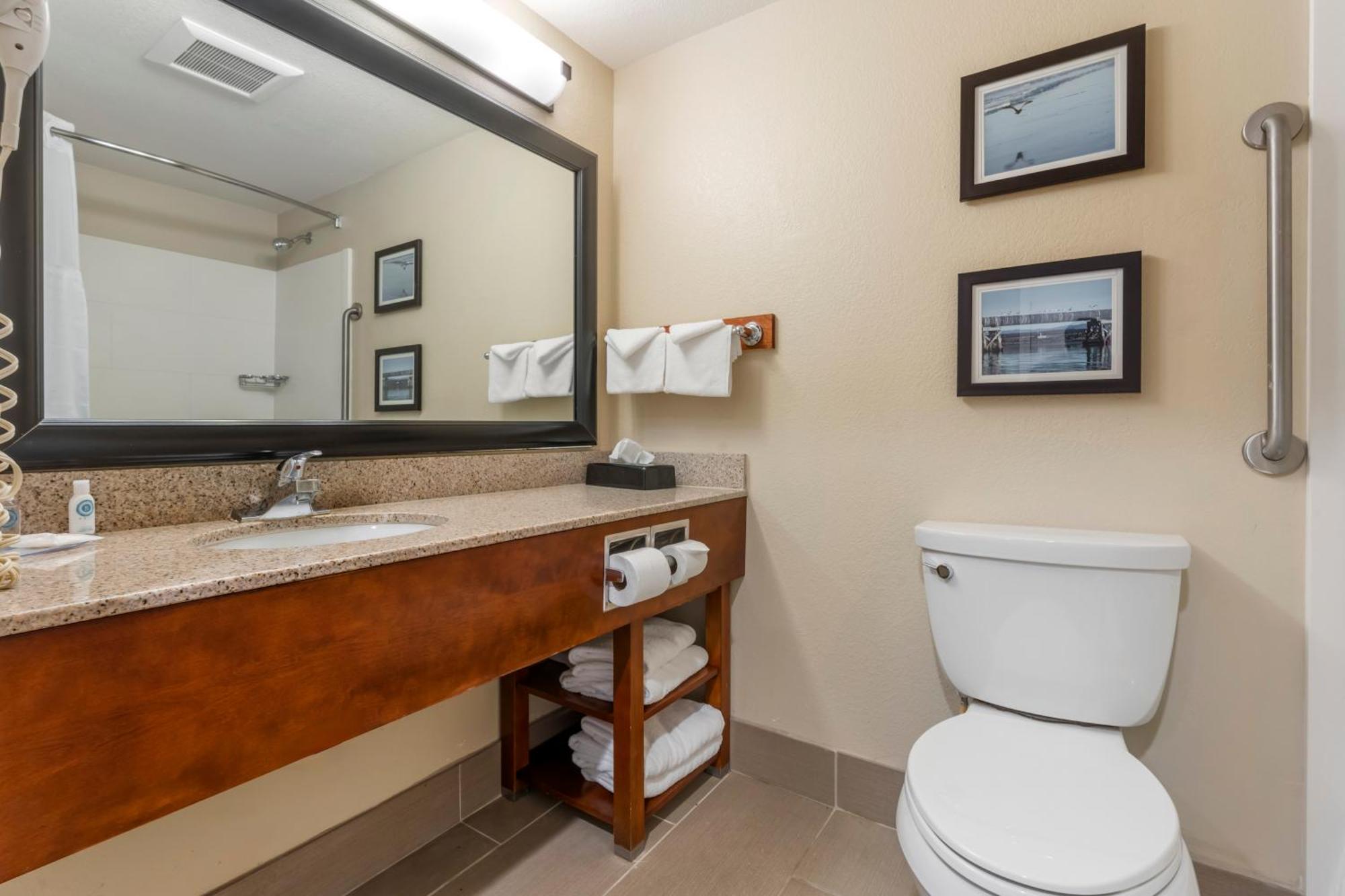 Comfort Inn Арката Екстериор снимка