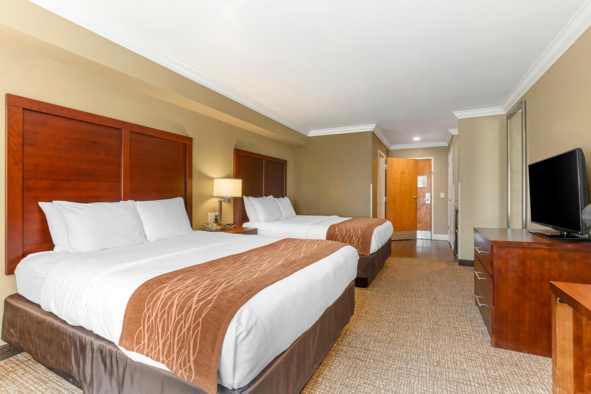 Comfort Inn Арката Екстериор снимка