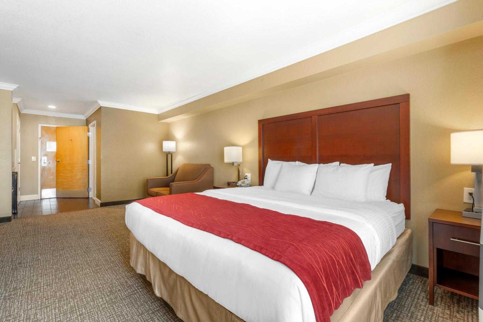 Comfort Inn Арката Екстериор снимка