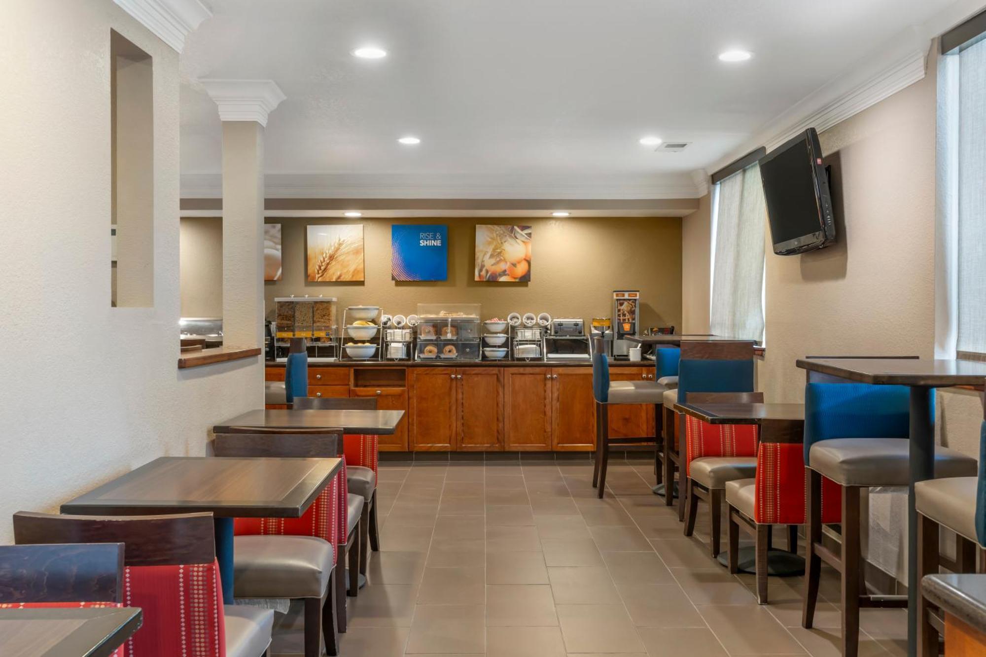Comfort Inn Арката Екстериор снимка