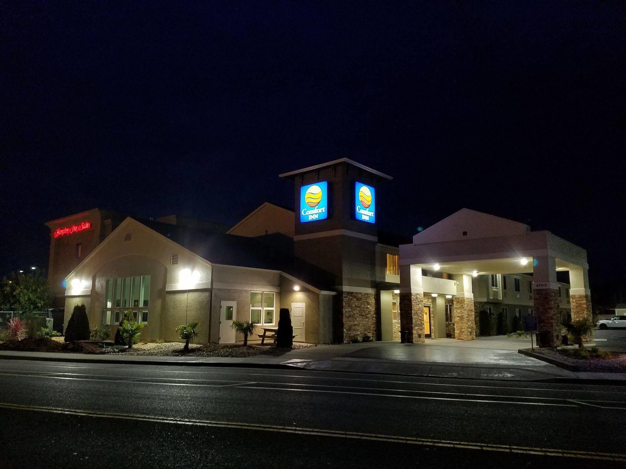 Comfort Inn Арката Екстериор снимка