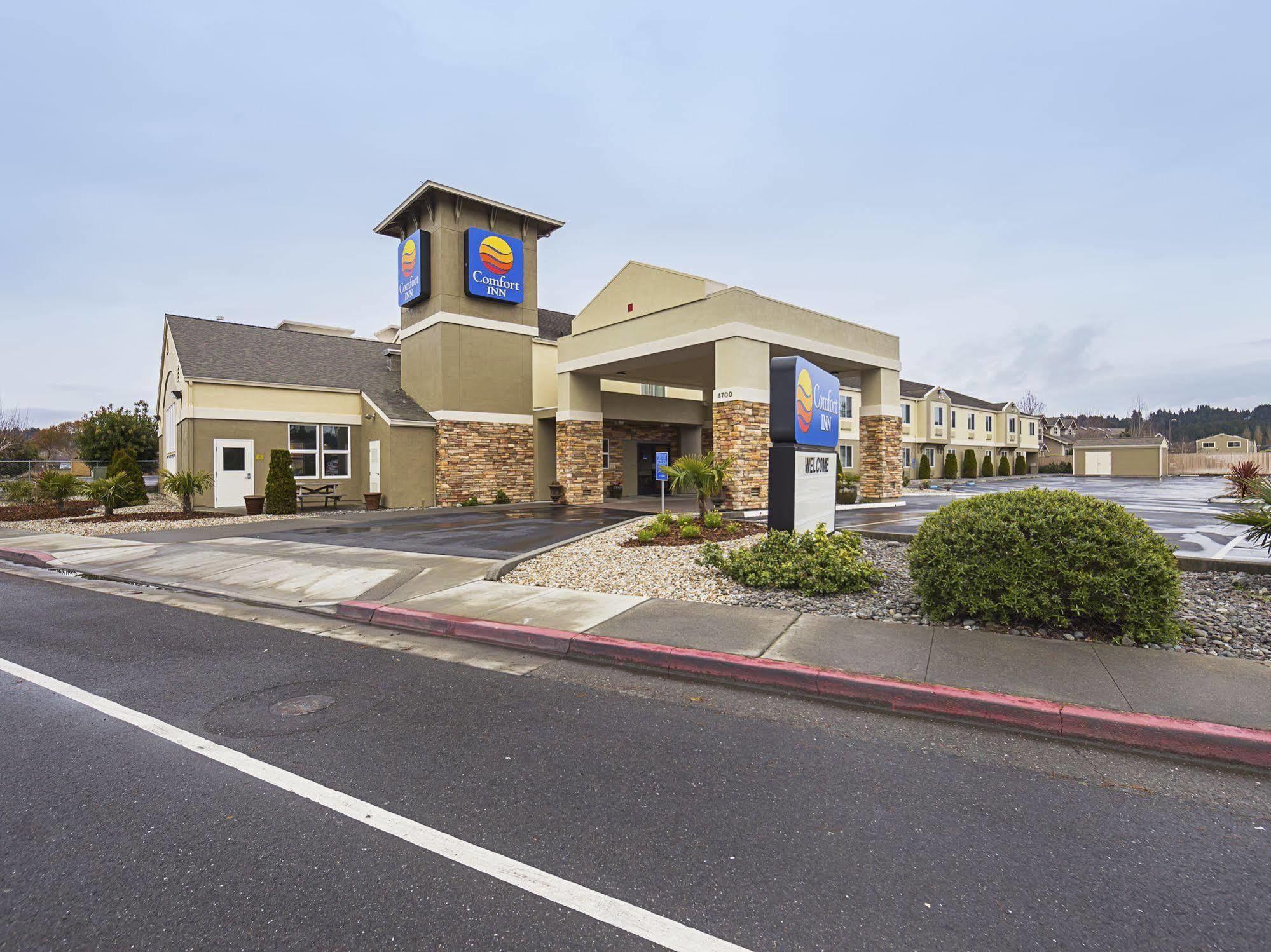 Comfort Inn Арката Екстериор снимка