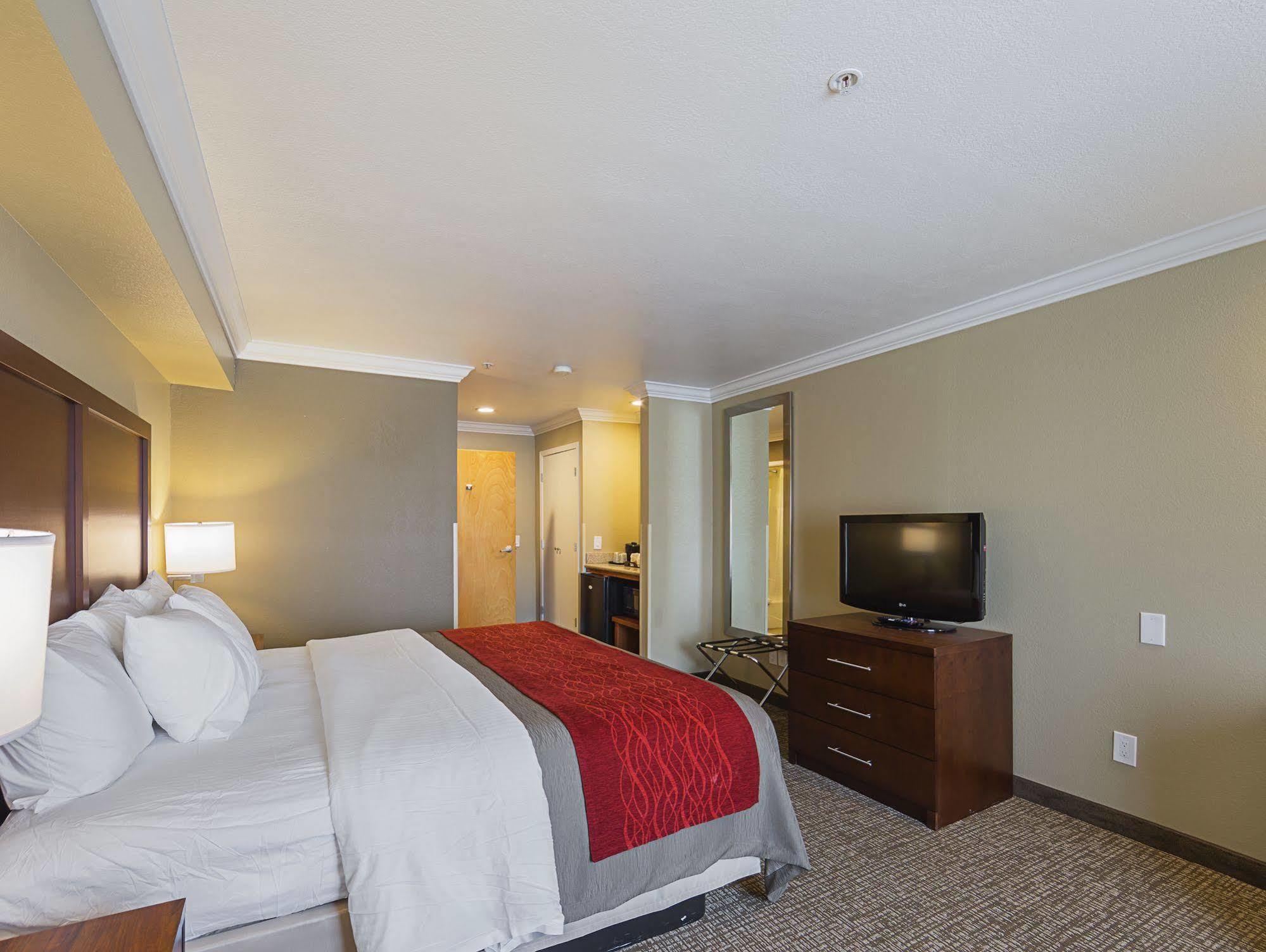 Comfort Inn Арката Екстериор снимка